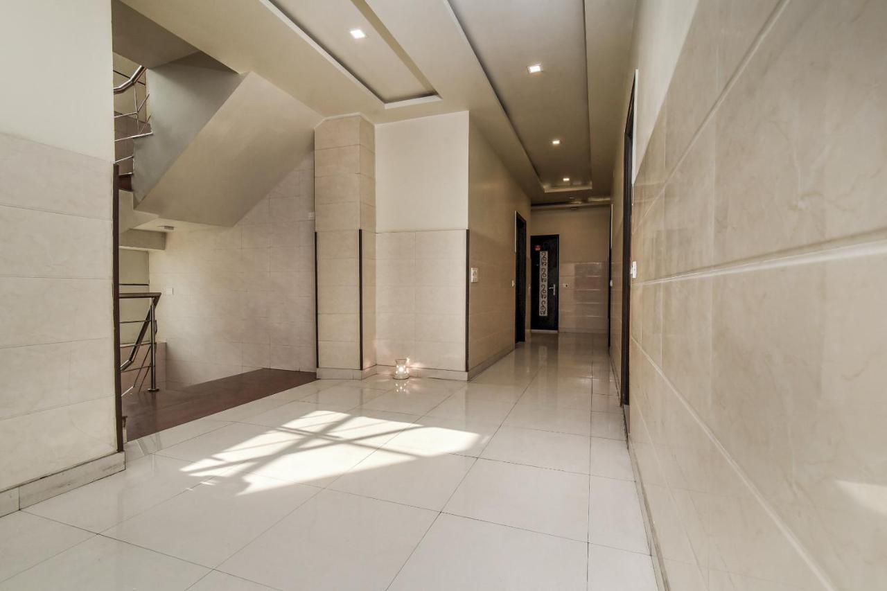 ניו דלהי Collection O 76248 Hotel D Crown מראה חיצוני תמונה