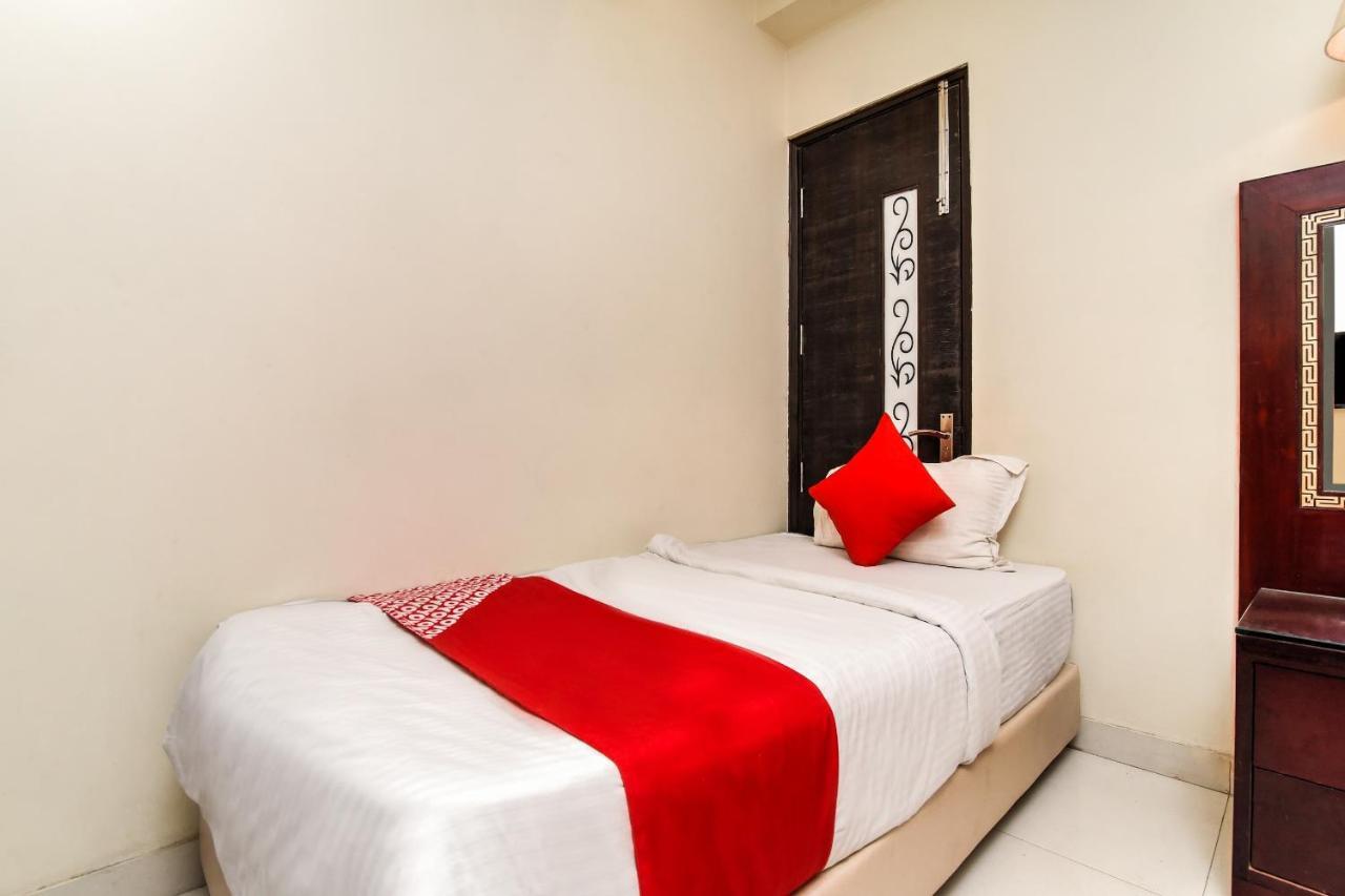 ניו דלהי Collection O 76248 Hotel D Crown מראה חיצוני תמונה