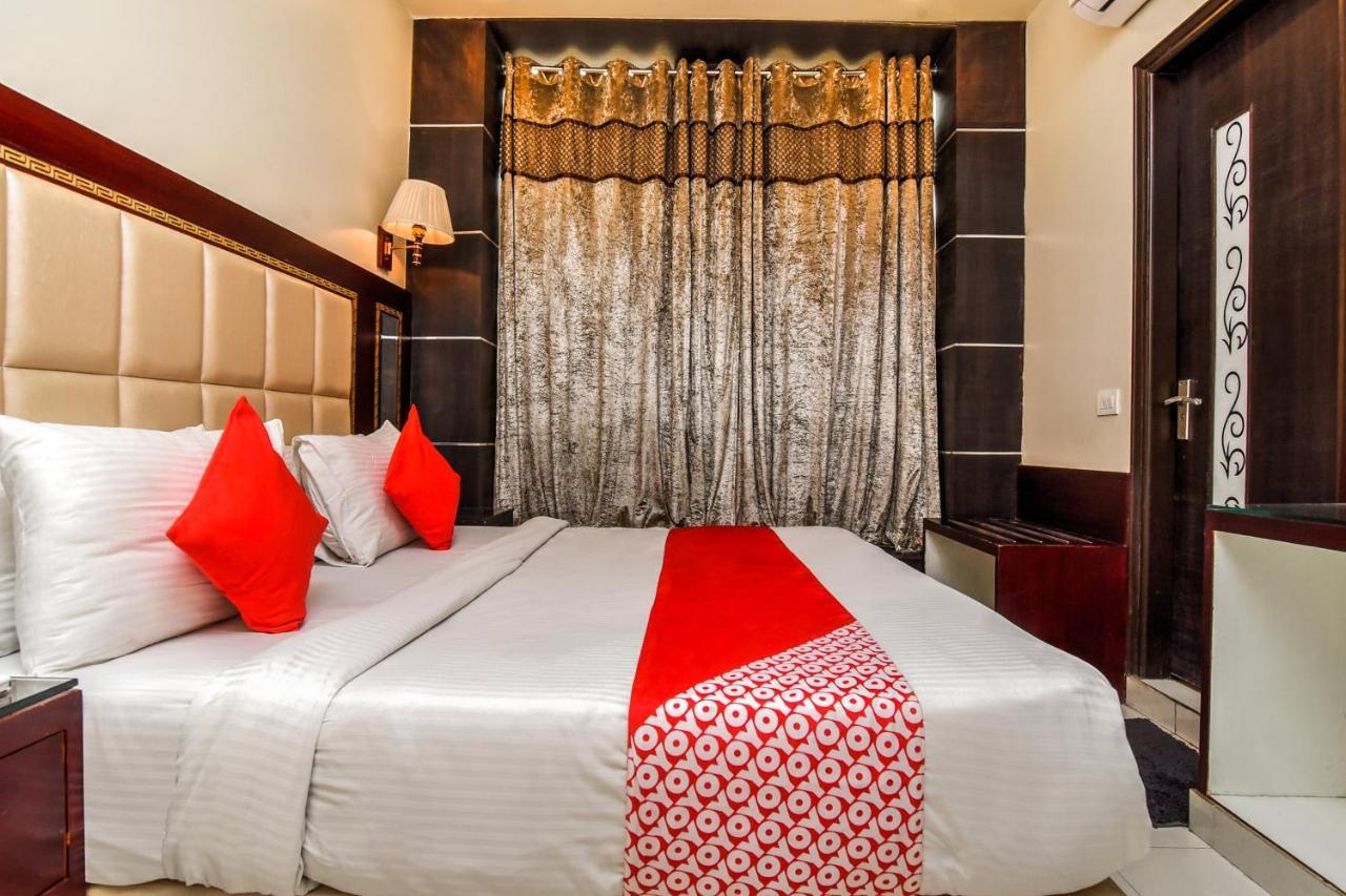 ניו דלהי Collection O 76248 Hotel D Crown מראה חיצוני תמונה